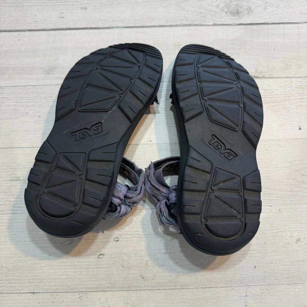 Teva Hurricane Xlt2 women's solar eclipse print size 4